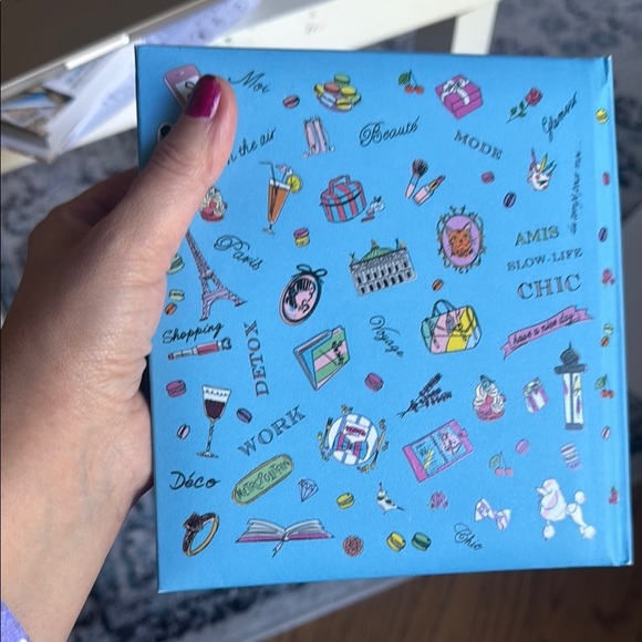 Savoir Vivre: The Art of Fine Living by Ladurée Paris – Hardcover Gift Book - Picture 3 of 6